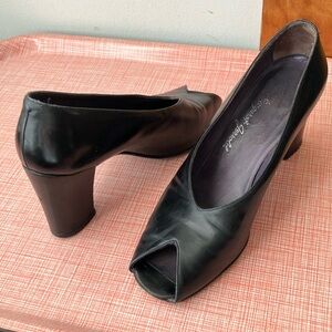 Vintage 70s Margaret Jerrold for Nordstrom Best Black Peep-Toe Heels size 6